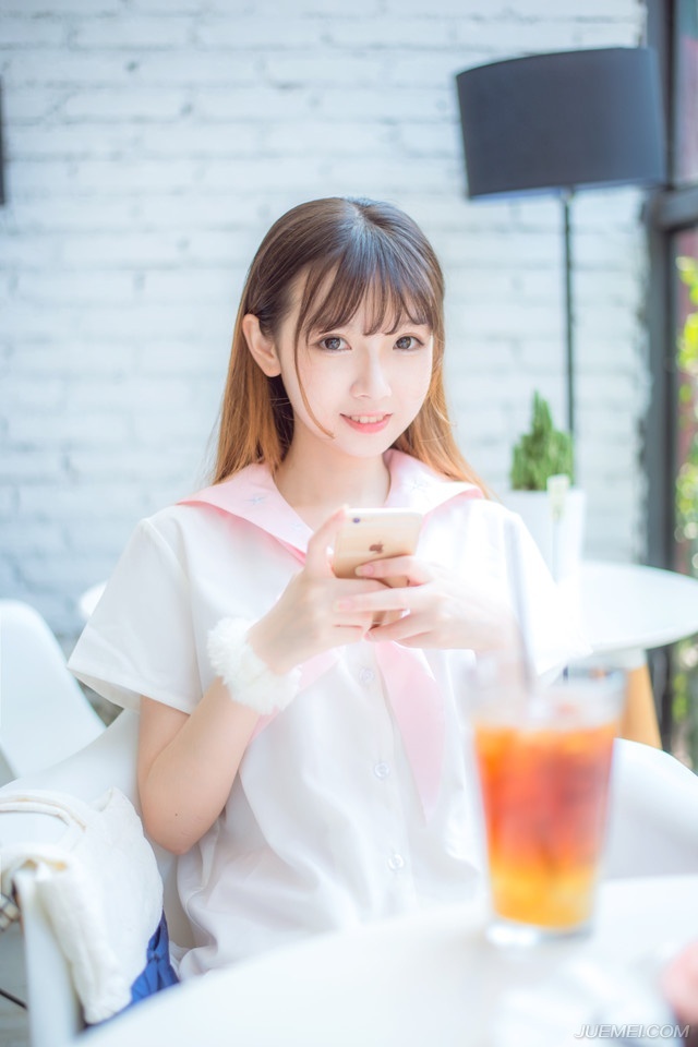 “对了，江东最近可有消息传来？”诸葛亮想了想，抬头看向马良。